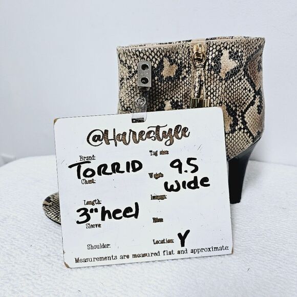 Torrid snake print open toe heeled booties 9.5 WIDE - Picture 13 of 14